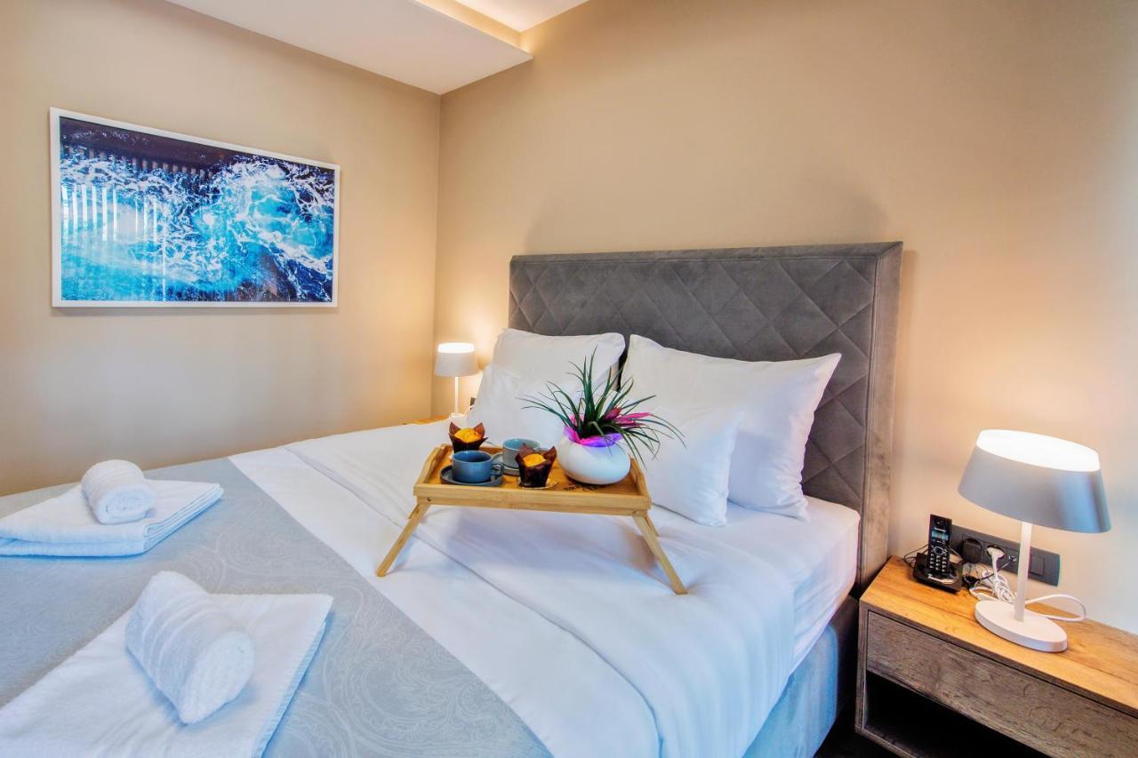 Apartament Dedaj - Almaro *